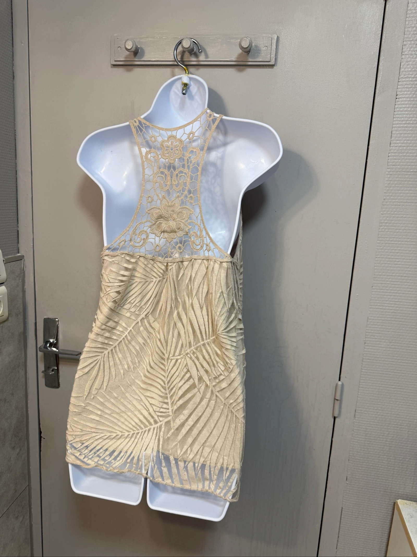 Beige leaf pattern tank top size TU – photo 5